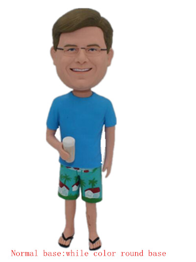 Man holding a beer glass casual man bobble head