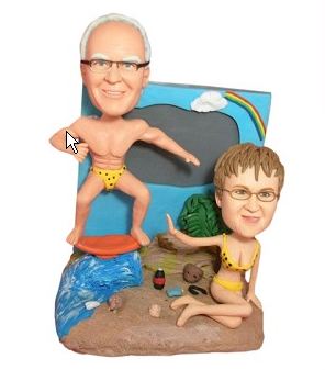 Personalize d bobble head couple bobblehead doll on the beach