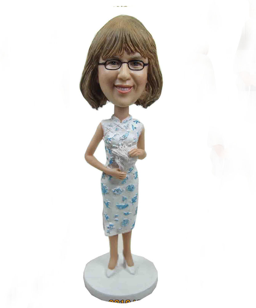 Cheap bobbleheads of beauty with cheongsam dress