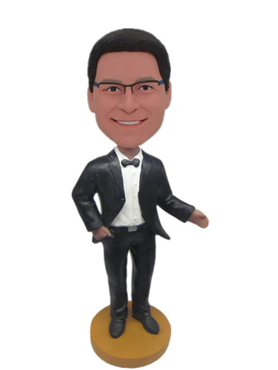 Custom bobble head groomsman with bow tie