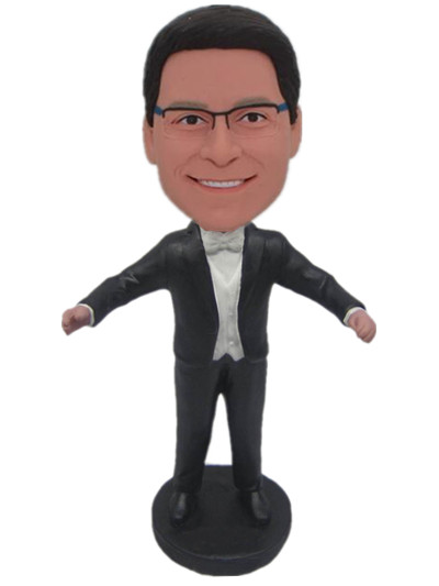 Big hug groomsman bobble head