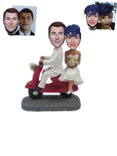 custom bobblehead couple on the motorcycle
